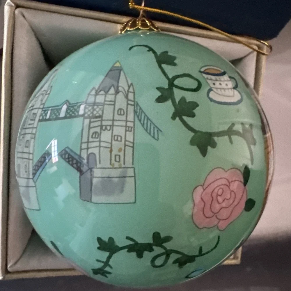 World Market Li Bien 2025 England Global Ball Glass Ornament Christmas Green